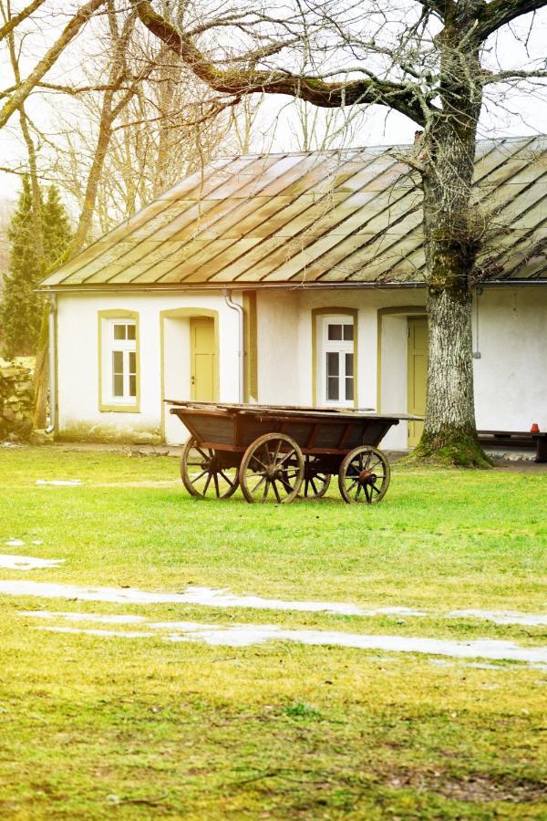 Vanatoa Taluhotell Koguva Bagian luar foto