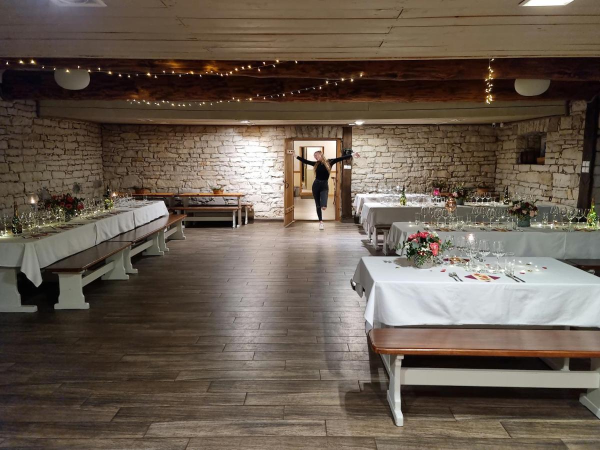 Vanatoa Taluhotell Koguva Bagian luar foto