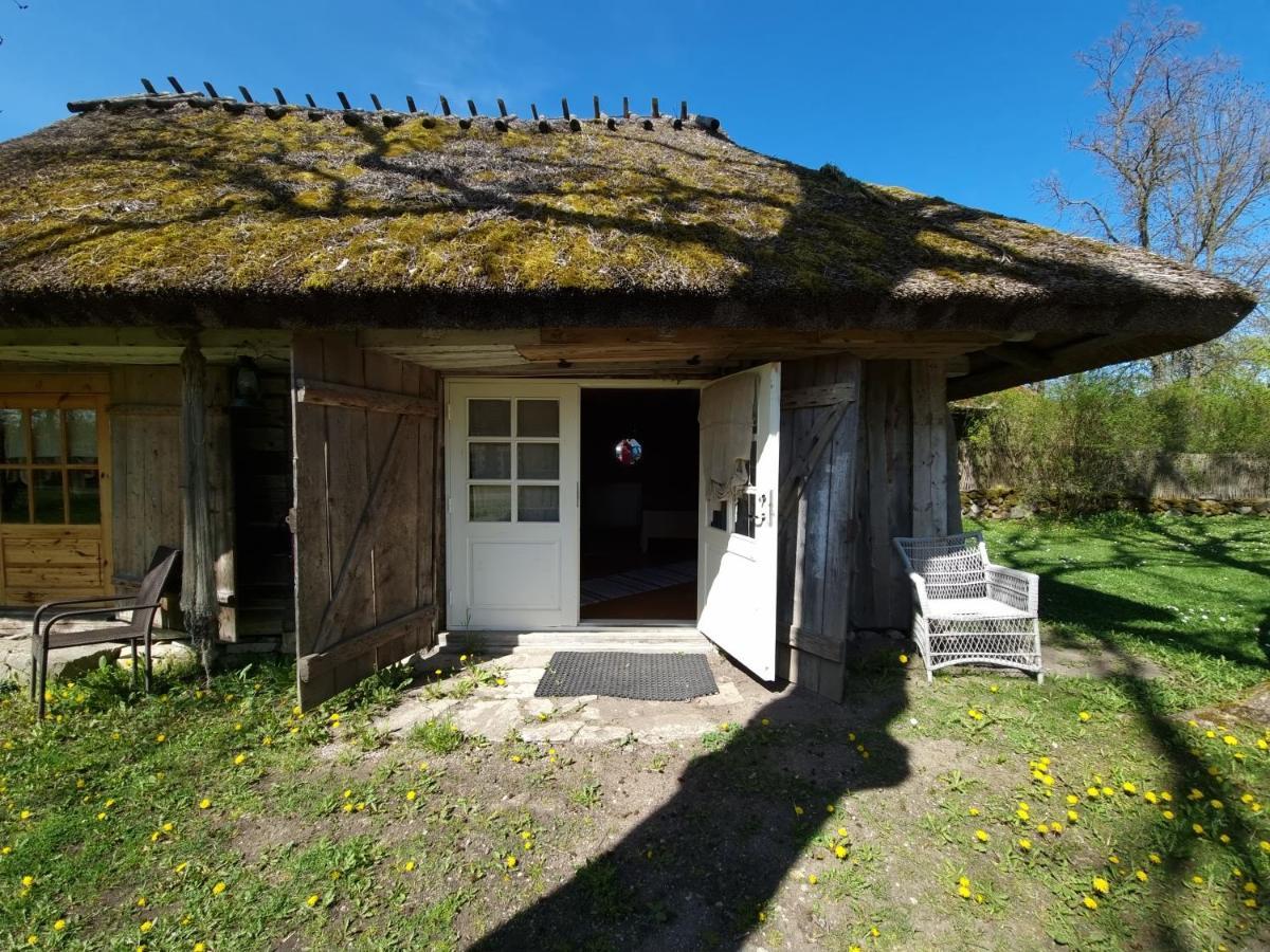 Vanatoa Taluhotell Koguva Bagian luar foto